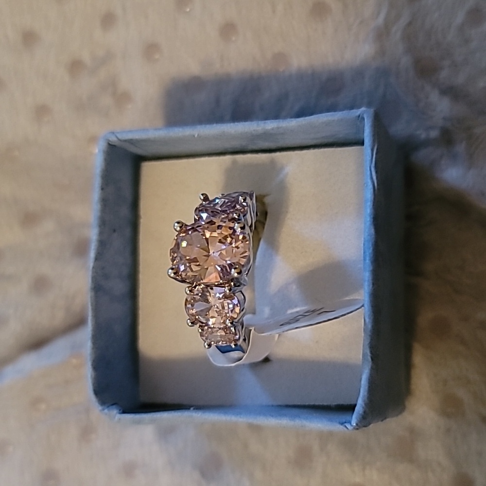 Pink Moissanite stones, sterling silver 925 stamped ring sz 7